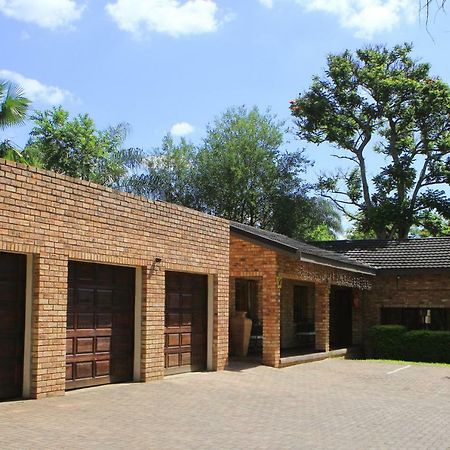 Belladona Guesthouse Mbombela ภายนอก รูปภาพ