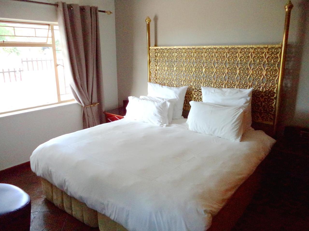Belladona Guesthouse Mbombela ภายนอก รูปภาพ
