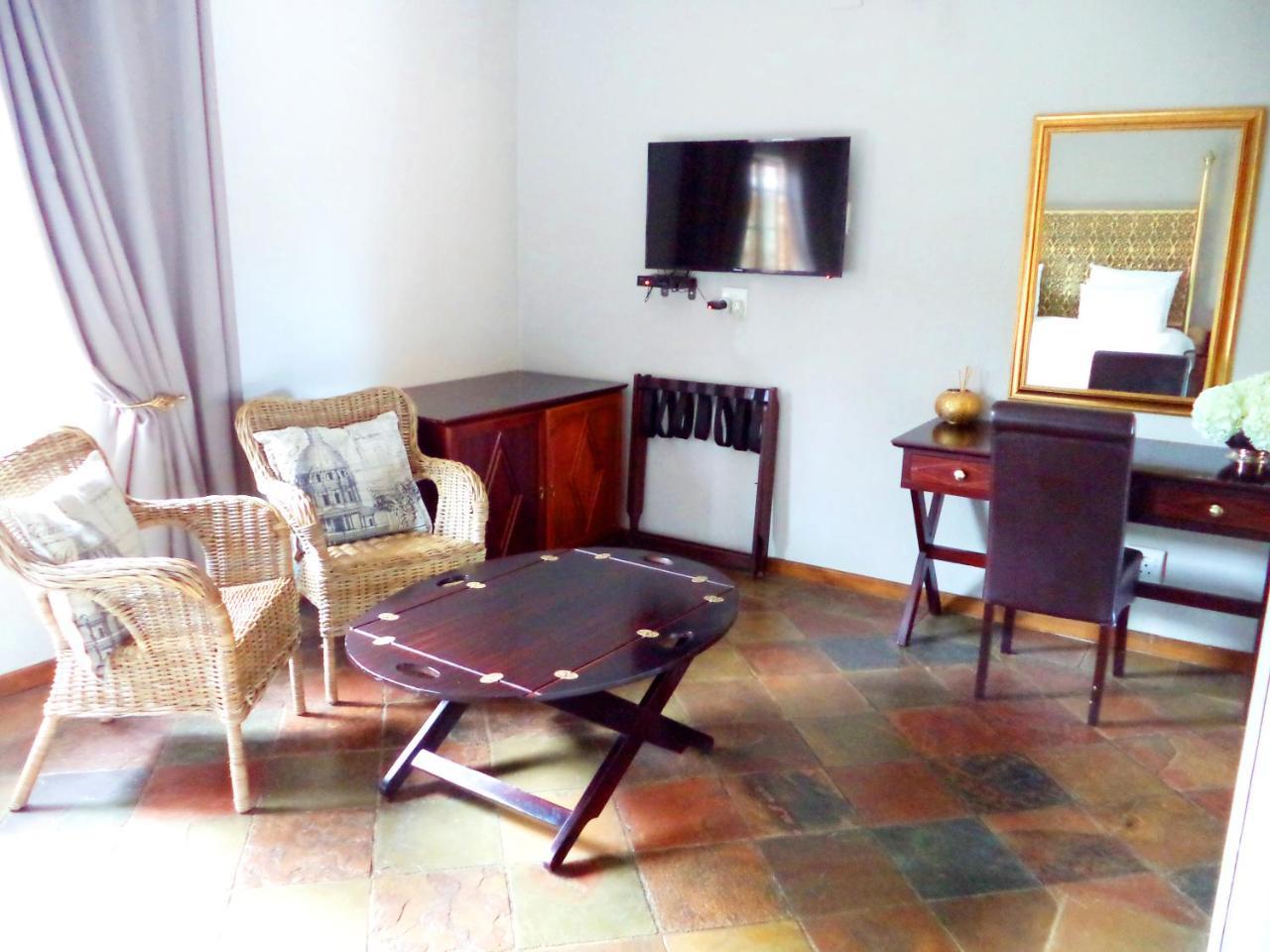 Belladona Guesthouse Mbombela ภายนอก รูปภาพ