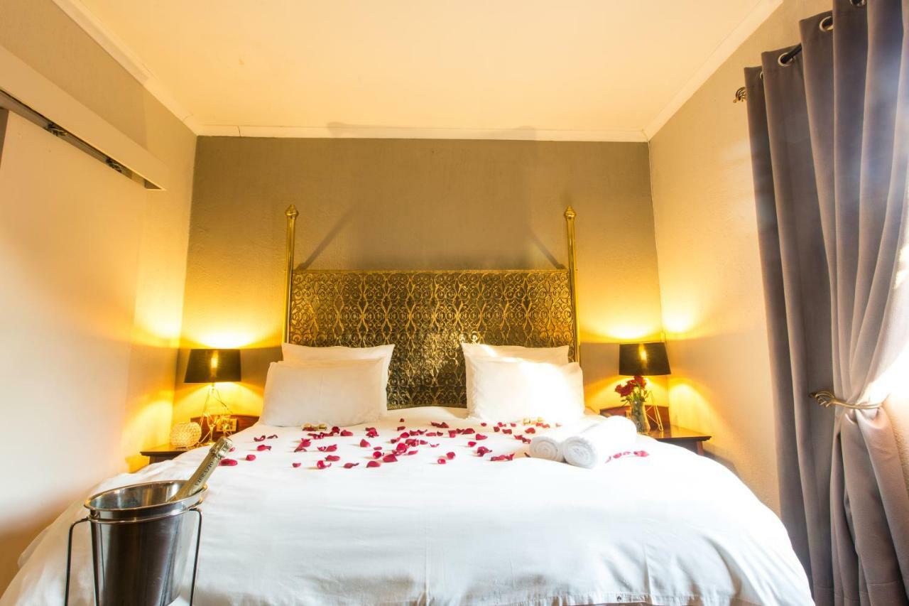 Belladona Guesthouse Mbombela ภายนอก รูปภาพ