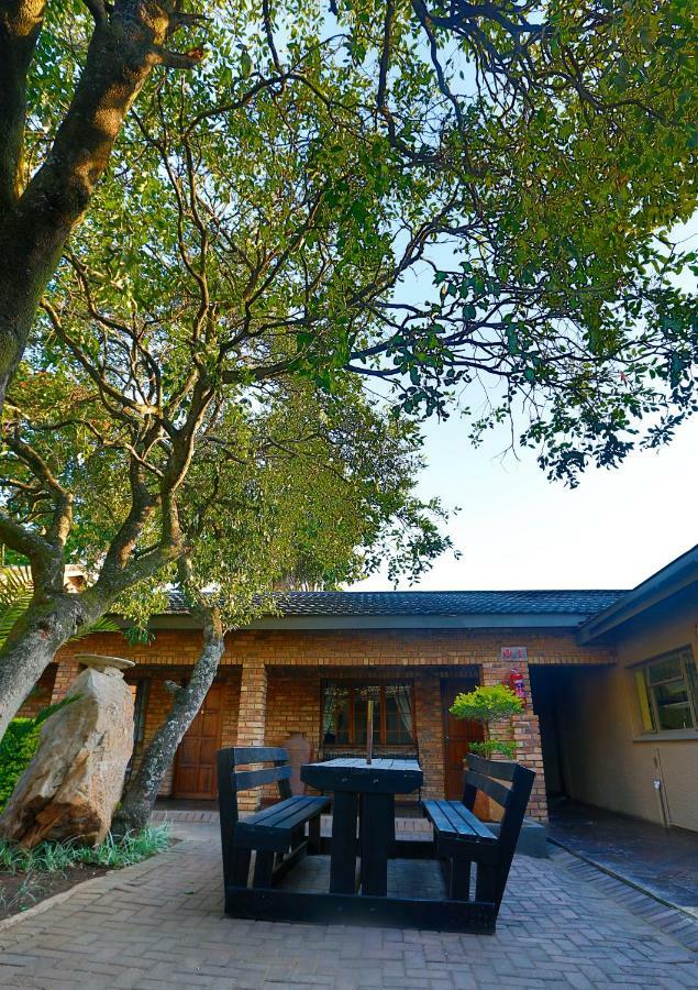 Belladona Guesthouse Mbombela ภายนอก รูปภาพ