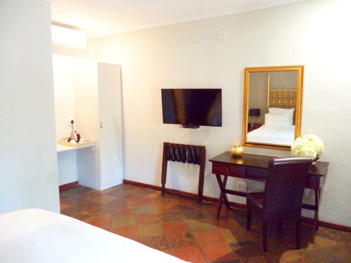 Belladona Guesthouse Mbombela ภายนอก รูปภาพ
