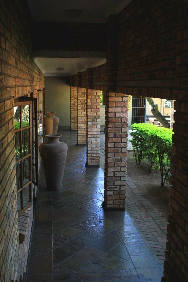 Belladona Guesthouse Mbombela ภายนอก รูปภาพ